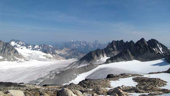 From the NE Ridge/shoulder, looking towards Catamount Glacier and Scotch Peaks