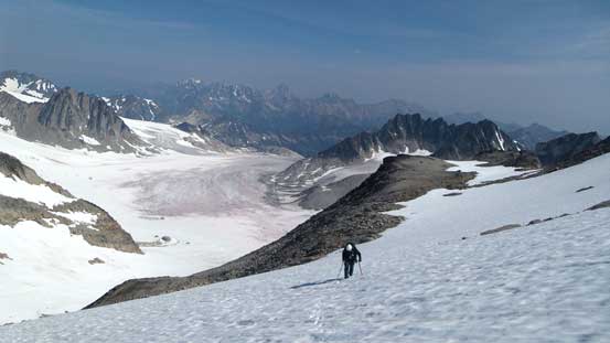 Eric traversing/ascending the snow slope