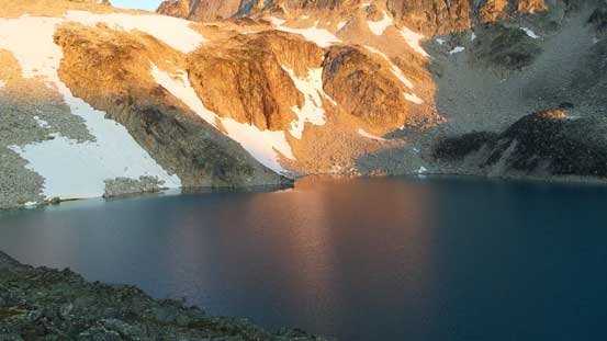 Morning colours on Upper Welsh Lake
