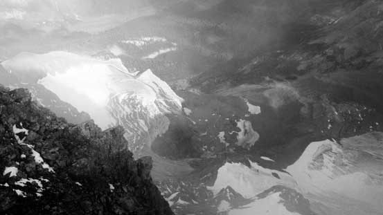 A bird-eye view of the glacier we ascended in the morning