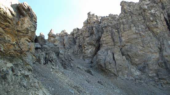 Almost in the second gully now, not far from the col