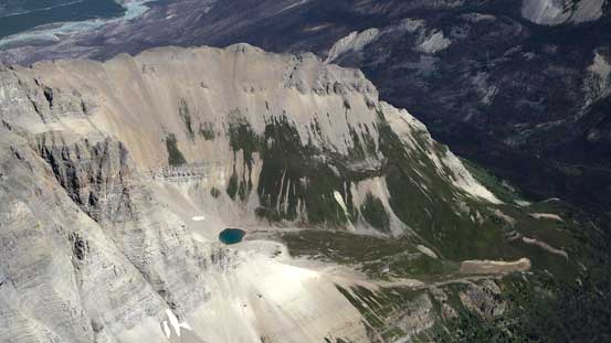 I bet this tarn rarely sees visitors...