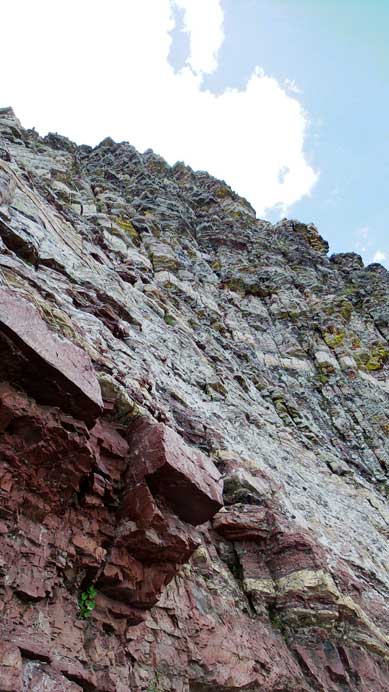 Here's roughly where I ascended up. 1 full pitch of sustained 4th to low 5th class climbing. This picture looks crazy...