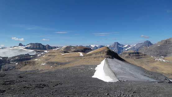 The broad ridge traverse ahead
