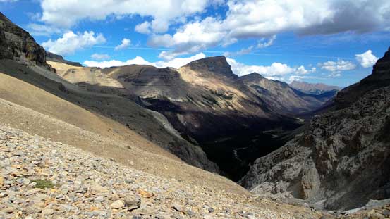 Looking into Spreading Valley and Corona Ridge behind. More side-hilling ahead on left