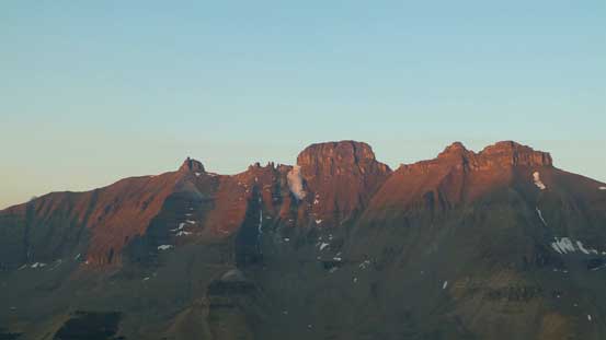 Alpenglow on The Castlelets - an interesting looking summit