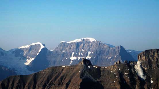 Oppy Mountain (a near-11,000er) with Farbus Mountain to its left