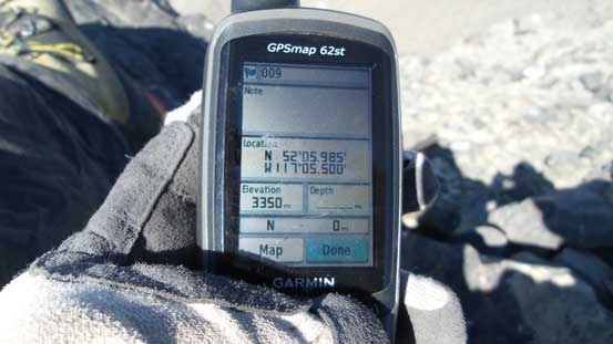 Someone needs to build a tall cairn to make this an 11,000er