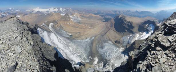 Another panorama from the false summit. Click to view large size.