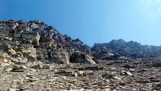 The upper gully and cliffs