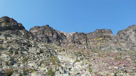 Here I should go straight up the break the lower cliffs