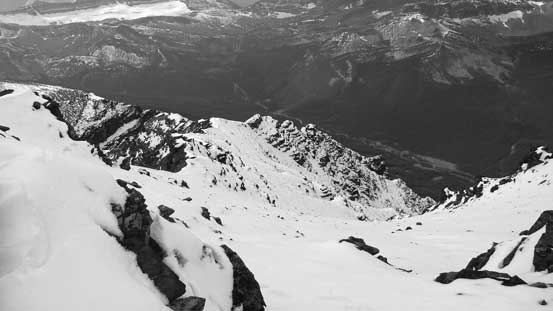 There were a lot of snow on this peak...
