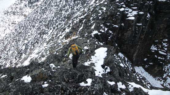 Almost down to Fitzwilliam/Bucephalus col, time to think about the next objective