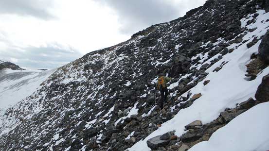 Side-hilling on loose boulders to bypass the first bump