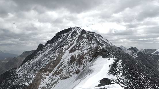 Back onto the ridge crest now