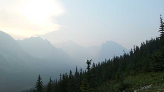 Almost at treeline. Oh the smoke....