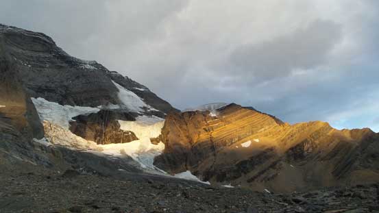 Evening colours on Resplendent's icefalls 
