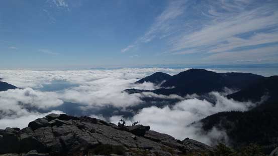 I like low clouds scenery!