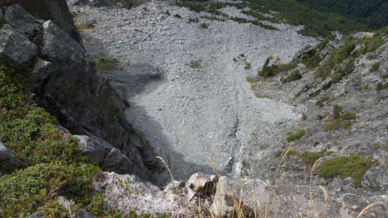 There's some impressive drop-offs around here!!