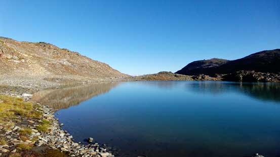 I was surprised to see a gorgeous lake on top of this broad ridge
