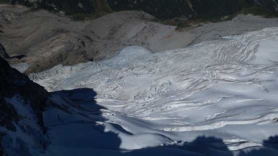 The heavily crevassed glacier on the N. Face
