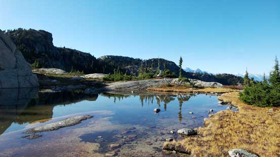 The same tarn, from a different angle