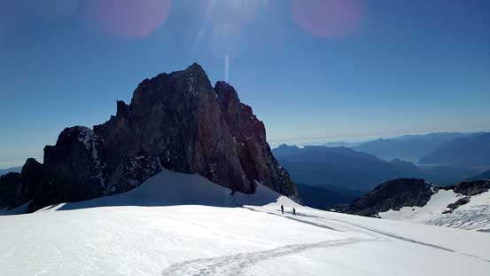 Down through the crevassed SW Glacier