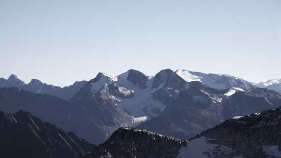 Birkenhead Peak looks awfully like the Lyells (I, II, III) from this angle...