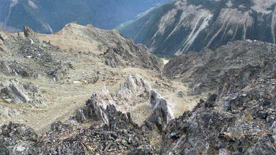 Looking down the scree bowl to the south. That's not where I'd descend...