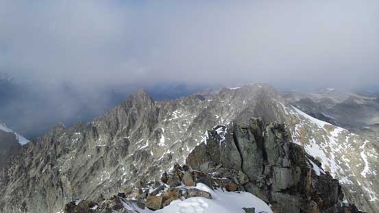 The jagged ridge traversing towards the lower North summit