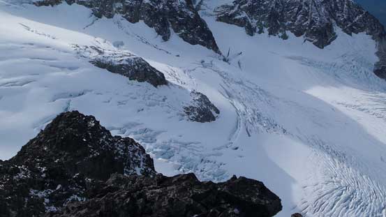 The theme of these glaciers around is "heavily crevassed"...