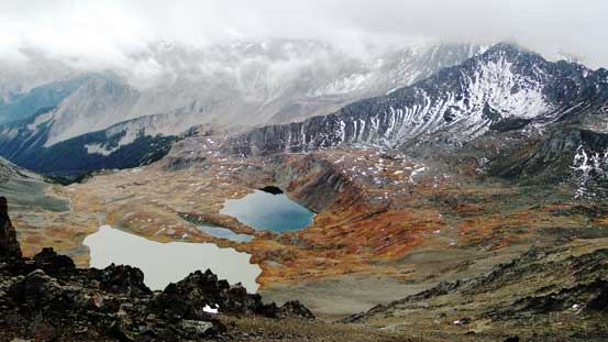 A brief view of Saddlebag Lakes down low