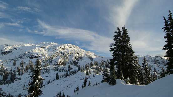Trudging up the divide. Looking towards Gin Peak - my second objective