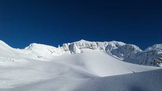 The south glacier with the summit above