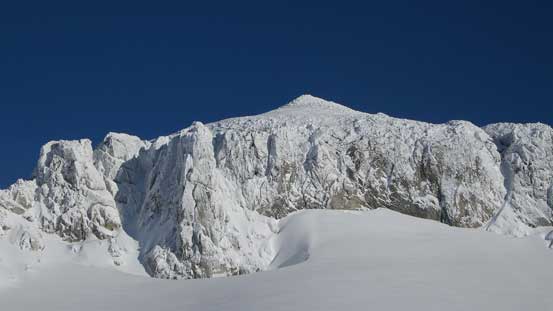 A zoomed-in view of the summit block