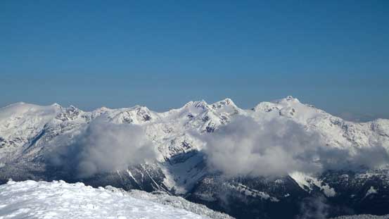 The multiple summits of Ipsoot Mountain