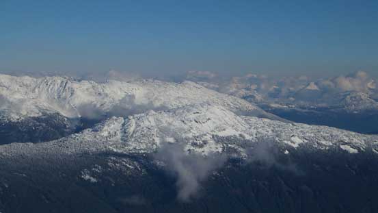 Sootip Peak in the foreground