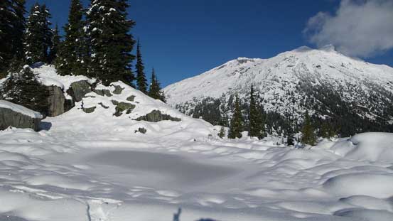 Rainbow Mountain from near the broad divide between Rainbow and Gin