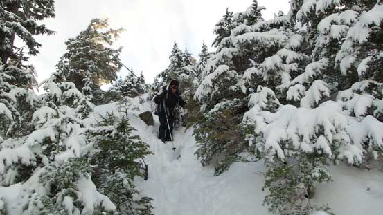 Steep descent into the col