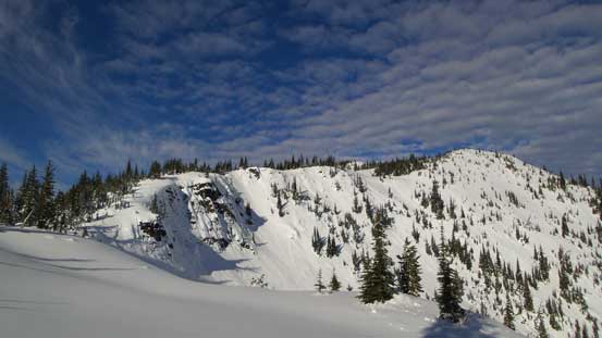 Following the broad ridge