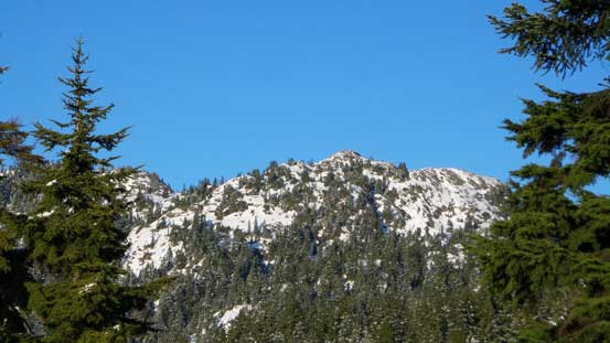 A glimpse of Pump Peak (Seymour 1st peak)