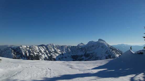 Looking across the snowy plateau towards Zupkios Ridge and Yak/Nak/Thar Group
