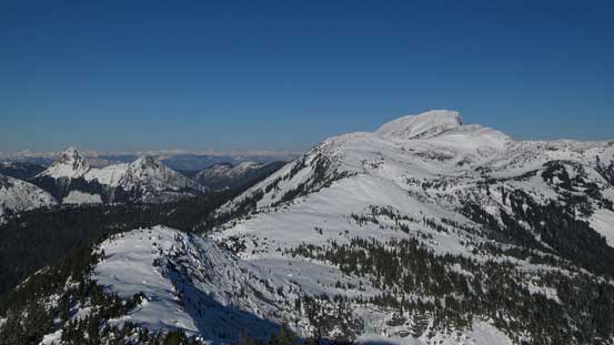 Looking towards the long ridge traverse to Llama and Alpaca from Zupjok