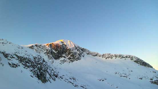 A bit of glow on Rohr W2 - the sub-peak west of Mt. Rohr