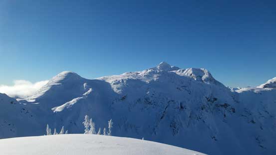 From the summit, looking towards Famine, Hanging Mist and Cloudraker