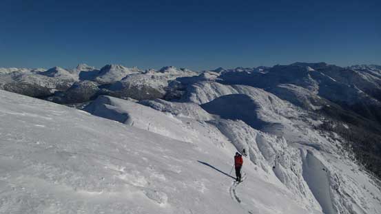 Approaching the summit of Hanging Mist Peak