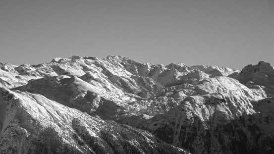 Peaks in this group include Kwoiek, Mehatl and Kumkan