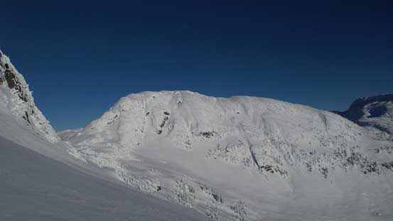 Around the south ridge of Famine, looking towards Shields Peak