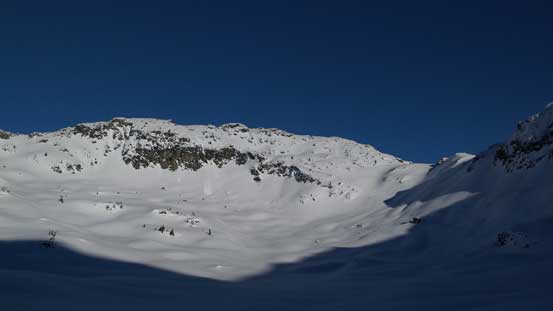 Arrowhead Mountain ahead