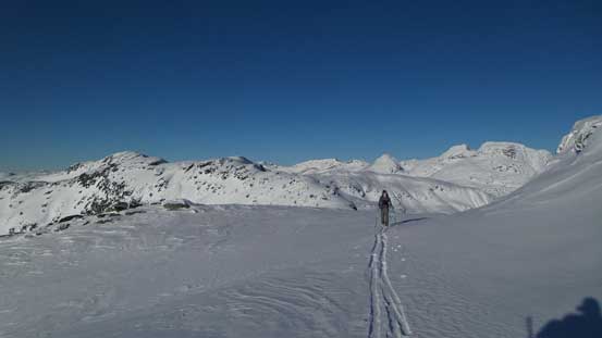 Arriving at the plateau below the summit block
